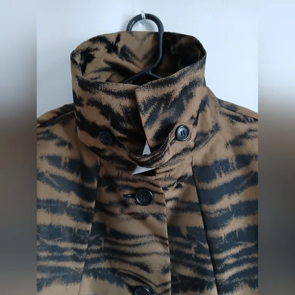 DKNY Black & Brown Animal Print Mid Length Lightweight Coat SzS Pockets - Picture 15 of 16